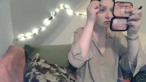    RAMONA Q   online show from February 20, 4:01 am