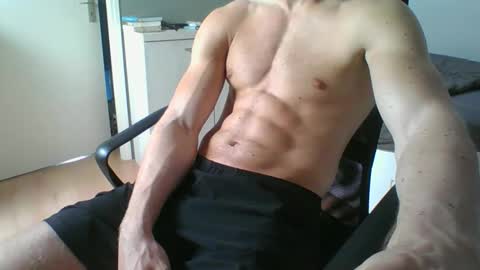 ramonjoosse2001 online show from April 9, 12:11 pm