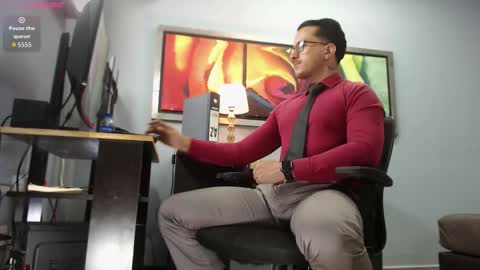 randylukehot online show from February 24, 7:28 pm