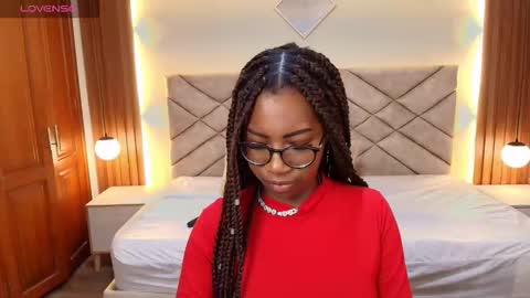 Raquel online show from March 12, 12:31 pm