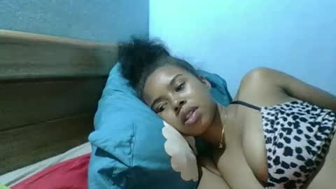 rasoelysca online show from March 22, 9:35 am