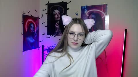 raspberry0101 online show from November 8, 2:42 pm