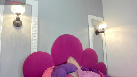 raven_loove online show from May 26, 8:15 pm