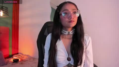 raven_smith_ online show from June 25, 12:51 am