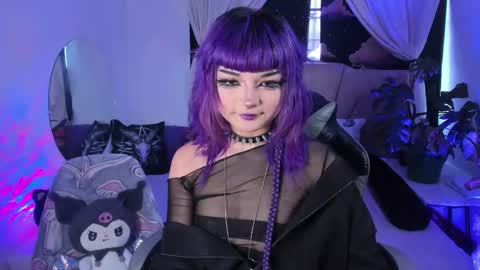 ravencollen online show from March 19, 8:14 pm