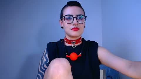ravendarkness_ online show from April 24, 4:03 am