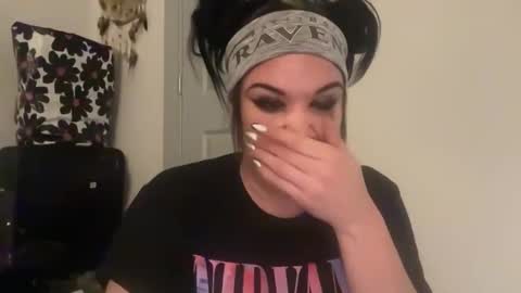 Raven Ray online show from April 22, 5:03 am