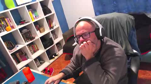 ravingr3d3 online show from December 23, 1:01 am