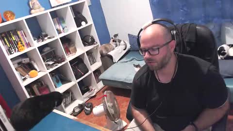 Snapshot of ravingr3d3 chatting on October 20, 9:20 pm ravingr3d3 online show from October 20, 9:20 pm