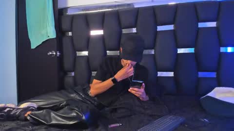 Rayn online show from September 16, 7:50 pm