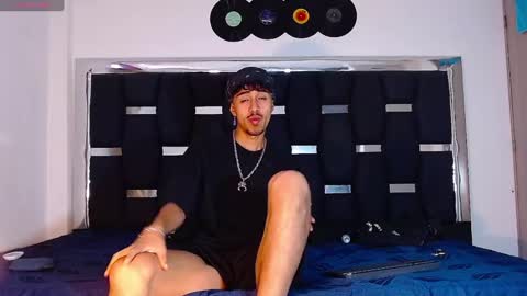 Rayn online show from February 17, 7:55 pm