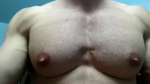 razorramon13 online show from May 6, 7:09 pm