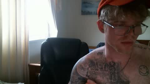 Chris online show from April 14, 9:29 pm