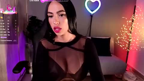 Alina Cruz online show from December 5, 11:45 pm