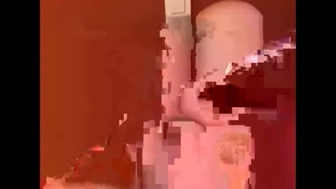 HugeSecret online show from January 10, 10:43 am