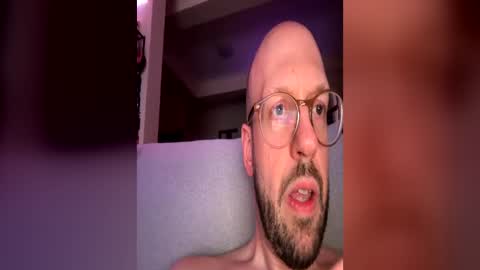 HugeSecret online show from May 21, 1:12 am