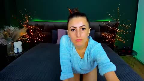 rebecca_diamonds online show from November 20, 7:18 am