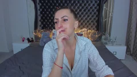 rebecca_diamonds online show from January 18, 6:22 am