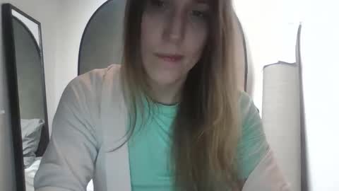 Keely KeKe Kiwi online show from October 29, 12:34 am