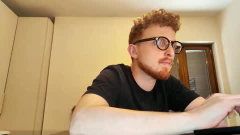red_dragon1994 online show from May 5, 12:33 pm