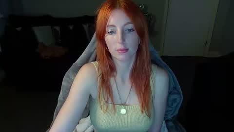 Snapshot of red_firesquirt chatting on January 8, 2:46 pm Red -  online show from January 8, 2:46 pm