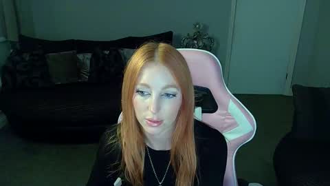 Snapshot of red_firesquirt chatting on September 25, 8:49 pm Red -  online show from September 25, 8:49 pm