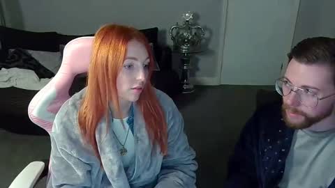 Snapshot of red_firesquirt chatting on January 4, 9:20 pm Red -  online show from January 4, 9:20 pm