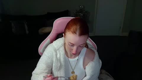 Snapshot of red_firesquirt chatting on February 13, 3:14 pm Red -  online show from February 13, 3:14 pm