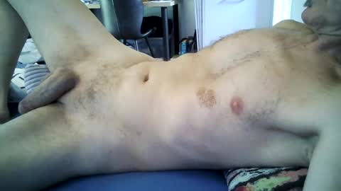 reddarkevil3337 online show from July 5, 7:15 am