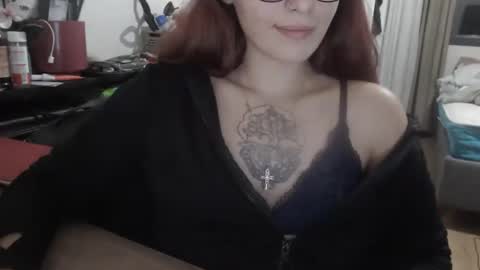 redkittycat03 online show from October 22, 7:48 pm