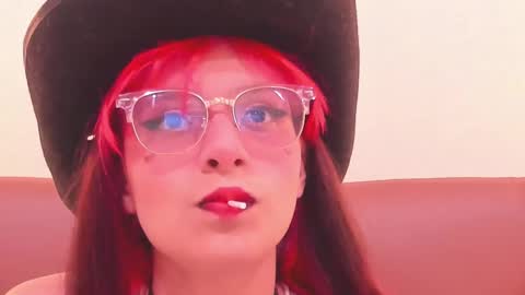 Snapshot of redmeloddy chatting on March 7, 7:27 pm Meloddy online show from March 7, 7:27 pm