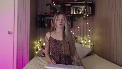 Ana online show from December 4, 9:20 am