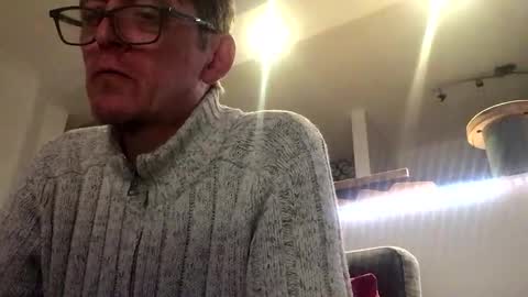 Redspider154 online show from April 25, 1:52 am