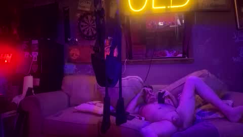 Lee online show from February 11, 2:37 am