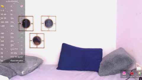 regina1819 online show from March 10, 6:16 am