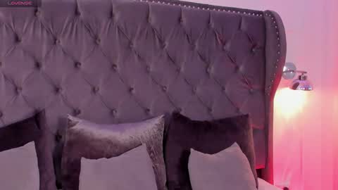 Regina  online show from February 16, 10:52 pm