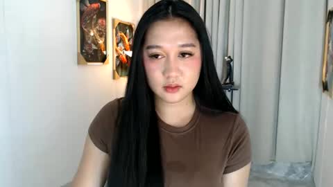 regine online show from June 3, 7:22 am