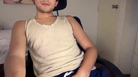 Snapshot of regularboy20 chatting on October 30, 11:16 pm regularboy20 online show from October 30, 11:16 pm