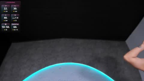 reiinachloe online show from October 25, 5:35 pm