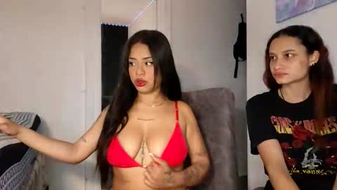 reina_reina online show from May 6, 3:01 am