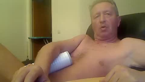 reini7211 online show from October 16, 12:21 am