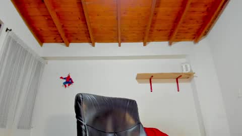 Rmy Steen online show from April 6, 11:39 pm