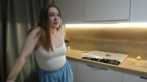 Renae Tom online show from June 2, 7:16 pm
