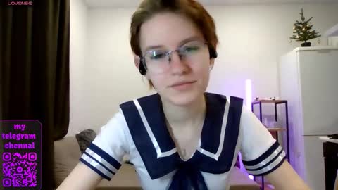 Claire online show from February 26, 5:49 pm