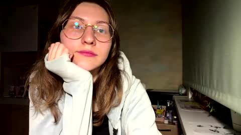 Mia online show from April 20, 6:11 pm