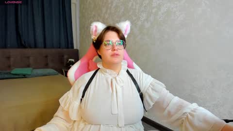 renee_turner online show from March 2, 8:16 am