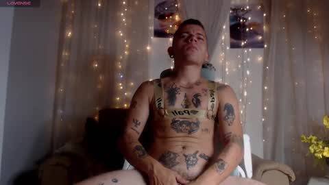 R E N E  online show from February 15, 2:44 pm