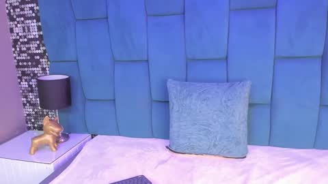 Reze  online show from March 29, 5:25 pm