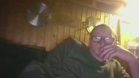 Joe online show from April 3, 6:04 pm