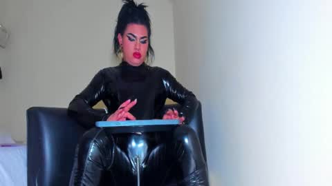 Snapshot of rgmo17 chatting on October 20, 9:47 am ROBERTA online show from October 20, 9:47 am